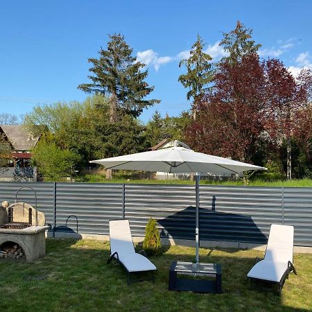 Balatonszárszó Villa Lipi - Home Away From Home מראה חיצוני תמונה
