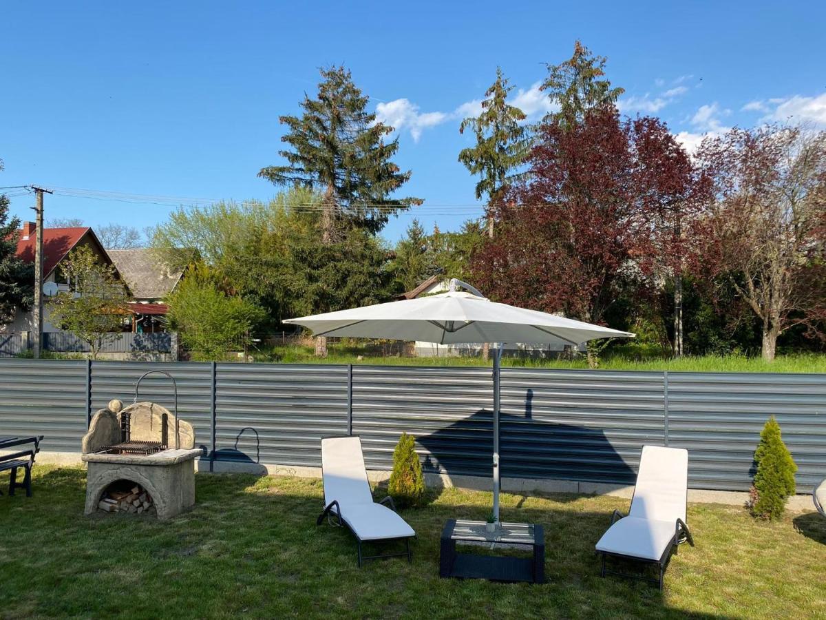 Balatonszárszó Villa Lipi - Home Away From Home מראה חיצוני תמונה